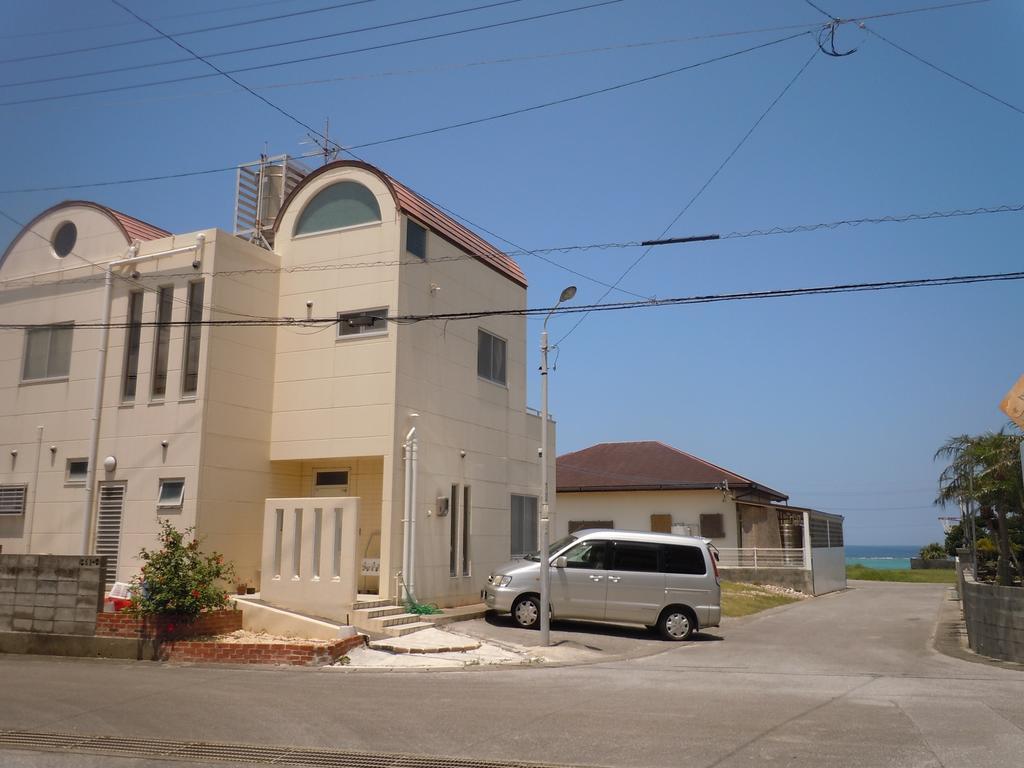 Guest House Route 6 Yomitan Exteriör bild